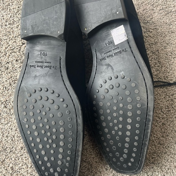 To Boot New York suede men’s shoe size 10.5.